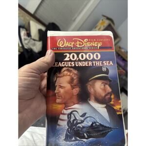 20,000 Leagues Under the Sea VHS Disney Tape Fantastic Adventures VTG Clamshell
